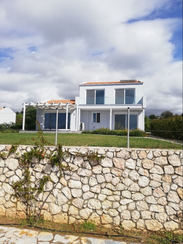 &Beta;ί&lambda;&alpha; &sigma;&tau;&alpha; &Sigma;&pi;&alpha;&rho;&tau;&iota;ά &mu;&epsilon; &theta;έ&alpha; &tau;&omicron; &Iota;ό&nu;&iota;&omicron;
